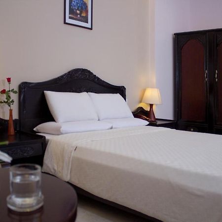 Royal Dragon Boutique Hotel Tan Binh Хошимин Екстериор снимка