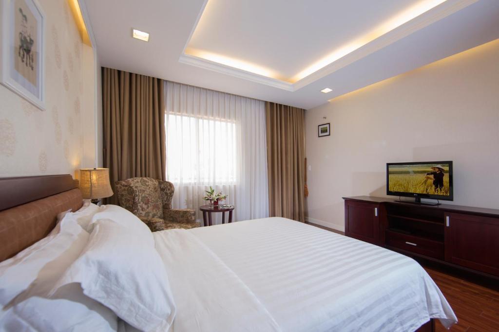 Royal Dragon Boutique Hotel Tan Binh Хошимин Екстериор снимка